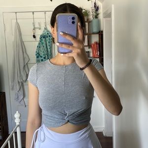 Grey cropped t-shirt